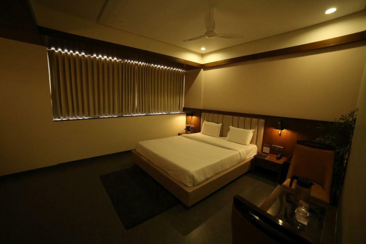 Hotel Avaante Ahmedabad Formerly Known As The Orchid Hotel Exterior foto